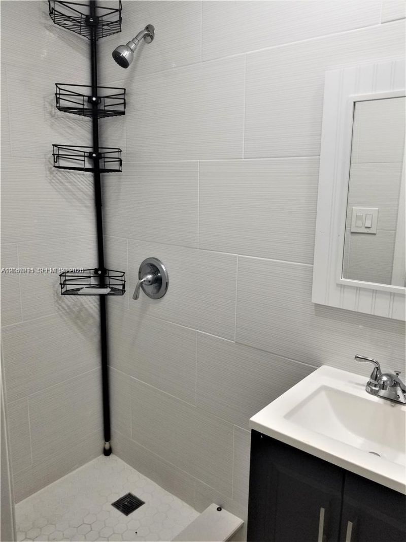 1829 NW 4th St , Unit 2, Miami, FL 33125 Photo