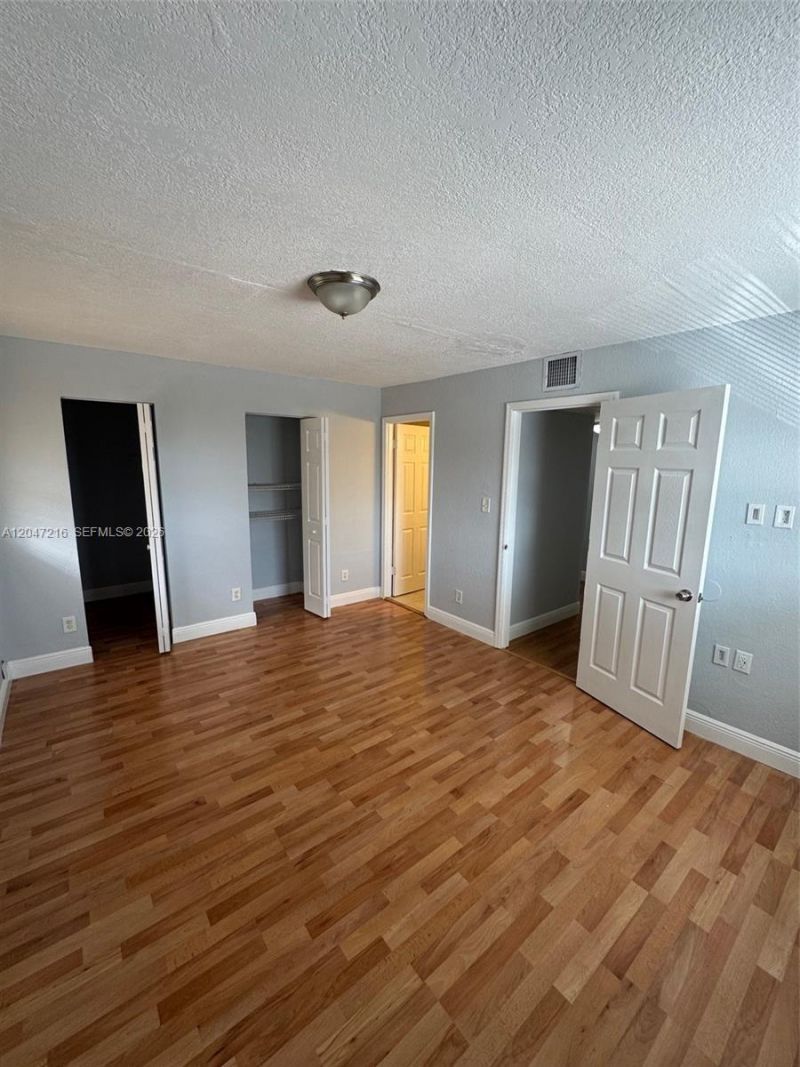 1741 SW 40th Ter , Fort Lauderdale, FL 33317 Photo