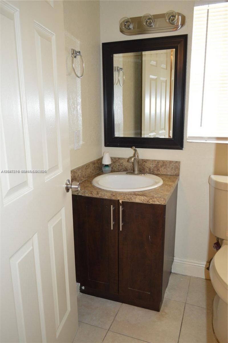 1741 SW 40th Ter , Fort Lauderdale, FL 33317 Photo