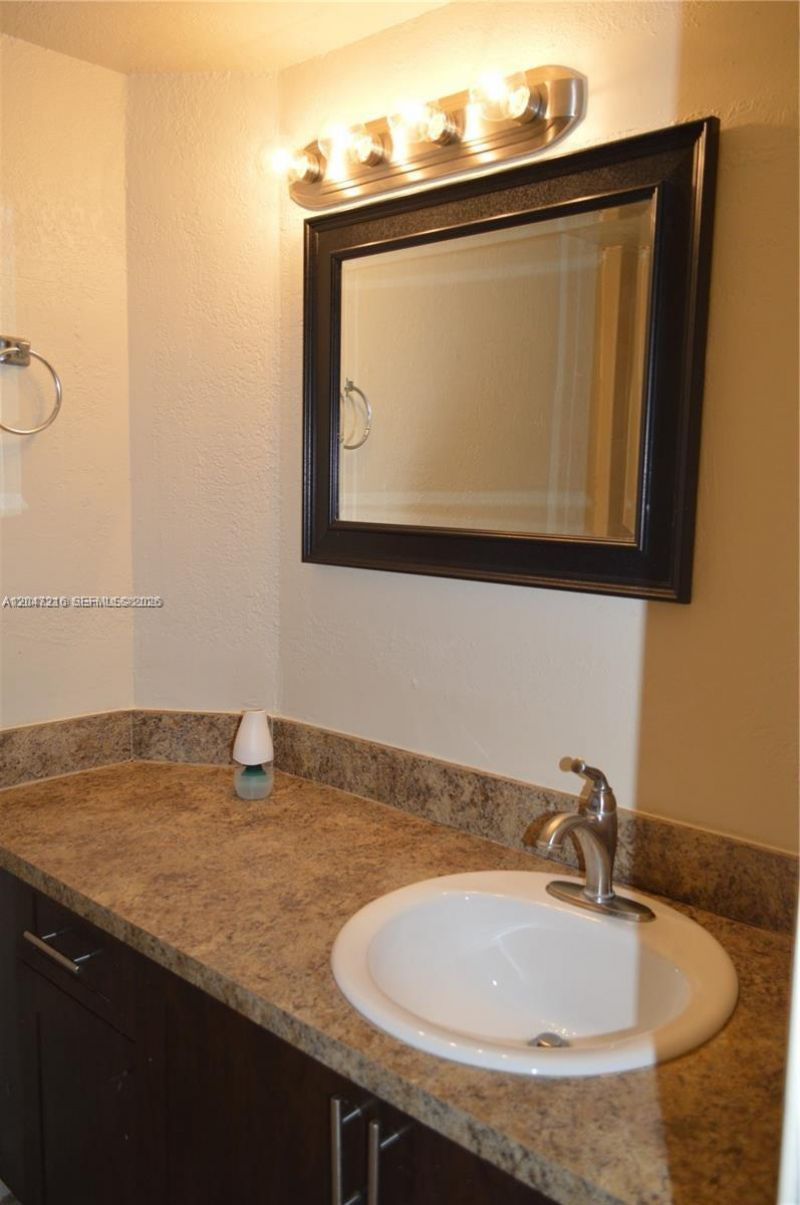 1741 SW 40th Ter , Fort Lauderdale, FL 33317 Photo