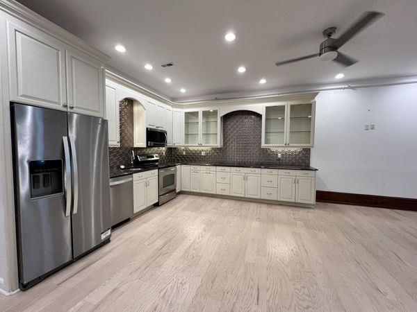 22 Campbell AVE SE, Unit A, Roanoke, VA 24011