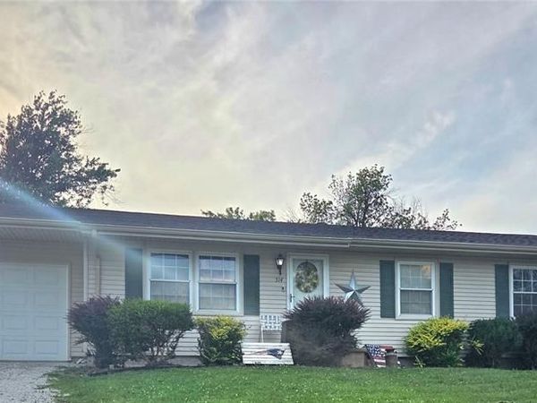 514 W Lafayette Street , Palmyra, MO 63461