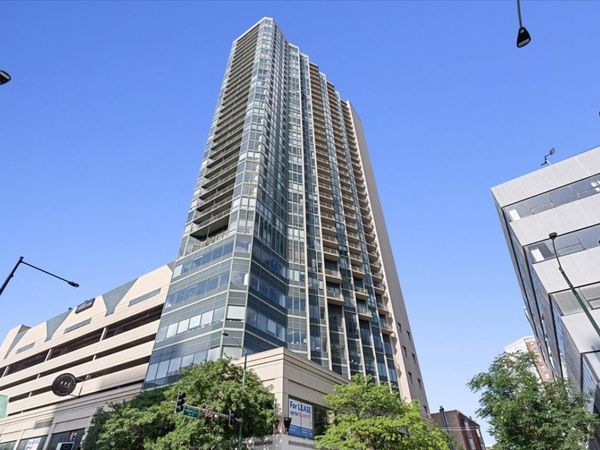 111 W Maple Street , Unit 2012, Chicago, IL 60610