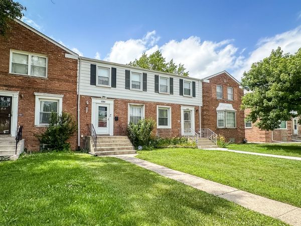 1384 Wentworth Avenue , Calumet City, IL 60409