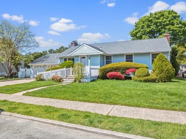 168 Lenox Avenue , Uniondale, NY 11553