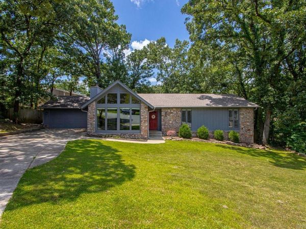 16 Marble Ct, Little Rock, AR 72212