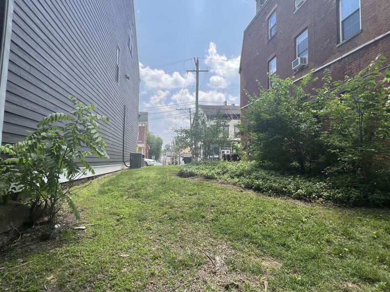 664 W Pike Street, Covington, KY 41011 Photo 4