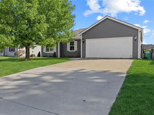517 Shanandoah Drive, Edgerton, KS 66021