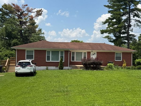 105 Sharon Cir , Columbia, TN 38401