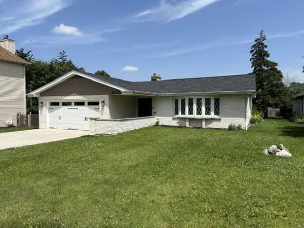 629 S Edson Avenue , Lombard, IL 60148