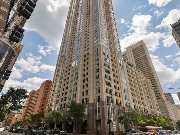 33 W Ontario Street , Unit 30H, Chicago, IL 60654