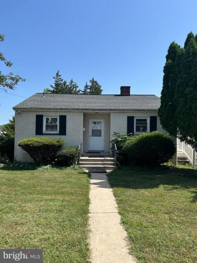 617 W Main Street, Mount Joy, PA 17552 Main Photo