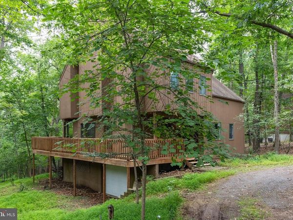 1317 LAKEVIEW DRIVE, CROSS JUNCTION, VA 22625