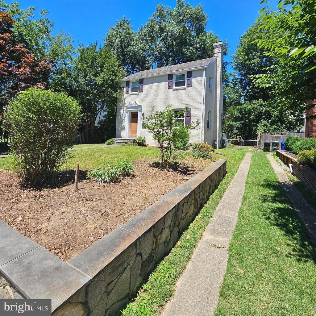3225 6th Street S, Arlington, VA 22204 Main Photo