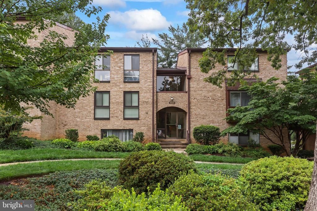 2060 Royal Fern Court, Unit 11A, Reston, VA 20191 Main Photo