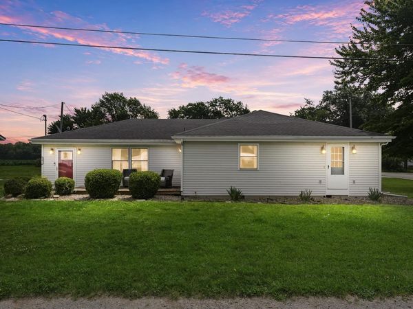 11405 Edgewater Avenue, Hoagland, IN 46745