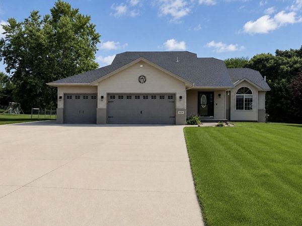 15838 100th Street SE, Becker, MN 55308