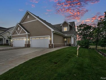 415 Baker Crossing, Dexter, MI 48130
