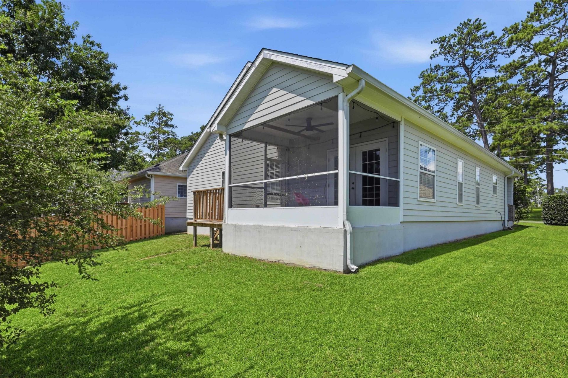 301 NE 5th Street , Havana, FL 32333 Photo