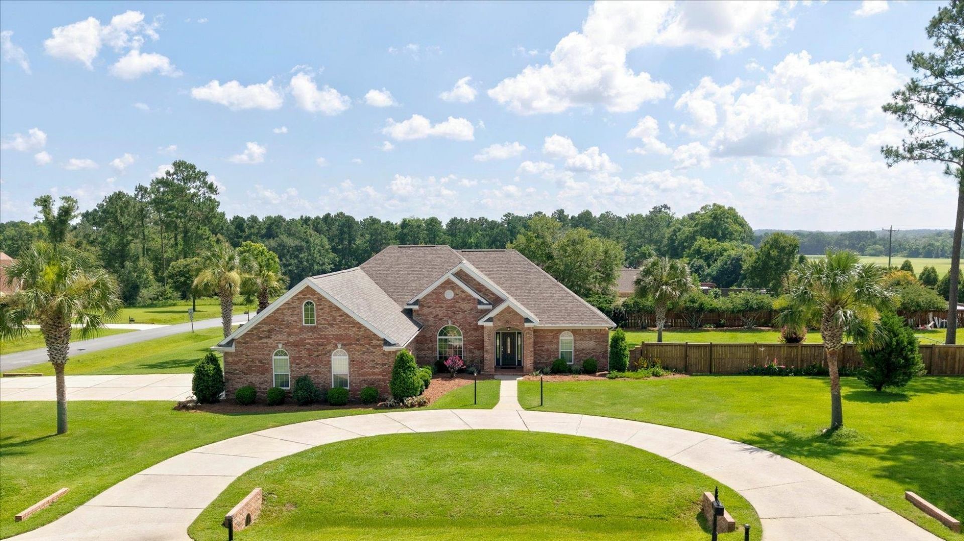 611 Twin Ponds Drive, Havana, FL 32333 Photo