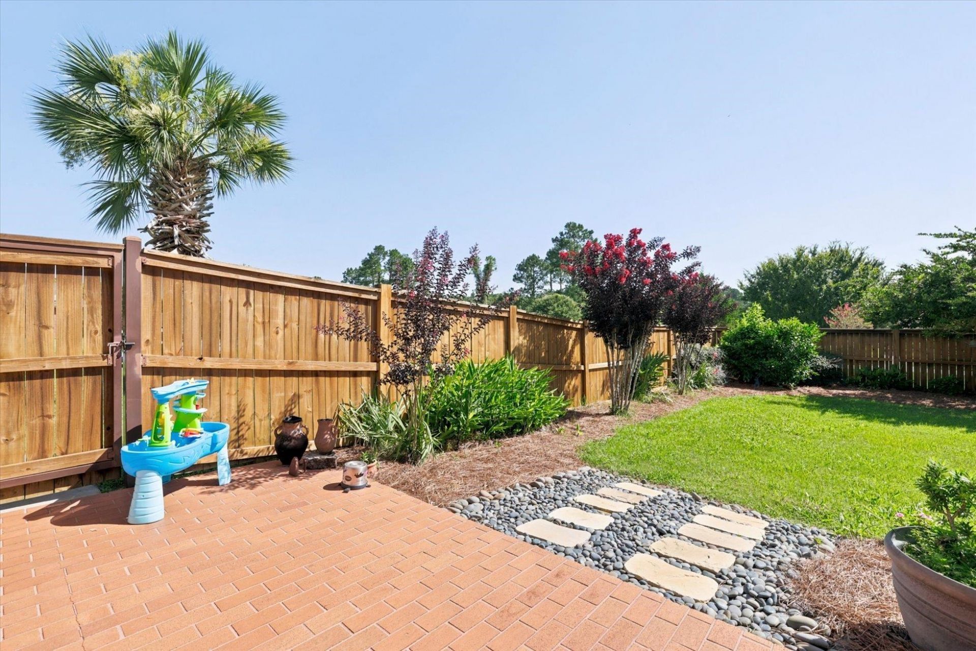 611 Twin Ponds Drive, Havana, FL 32333 Photo