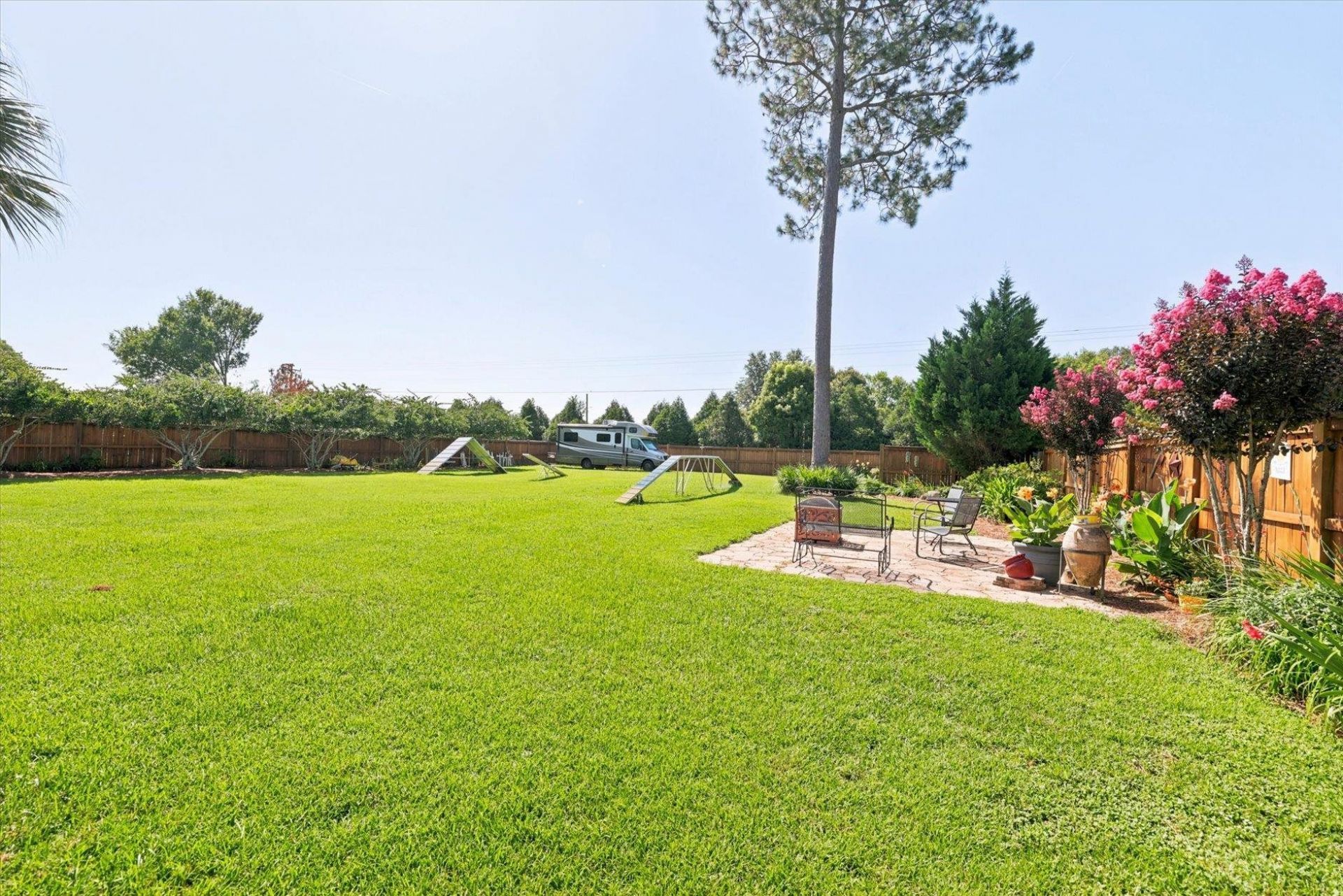 611 Twin Ponds Drive, Havana, FL 32333 Photo