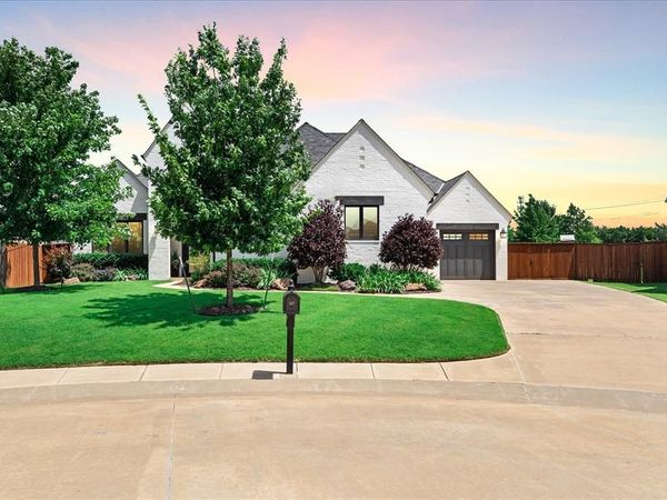 1417 Regency Bridge Circle, Edmond, OK 73034