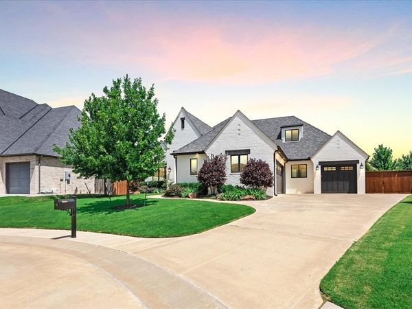 1417 Regency Bridge Circle, Edmond, OK 73034