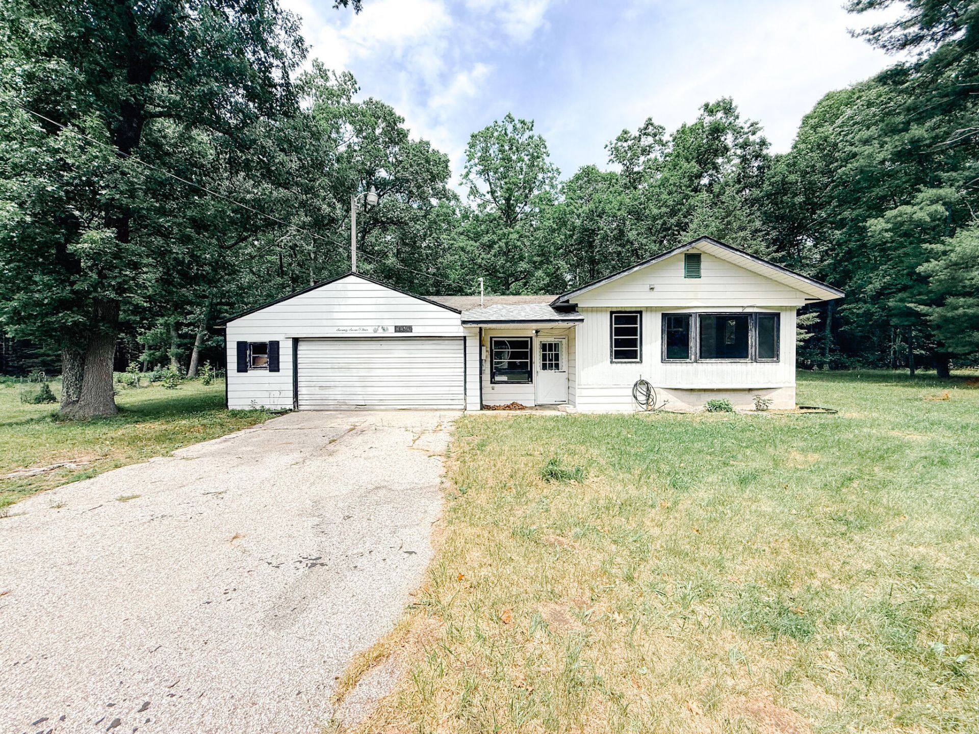 7704 Pine Creek Road, Manistee, MI 49660 Main Photo
