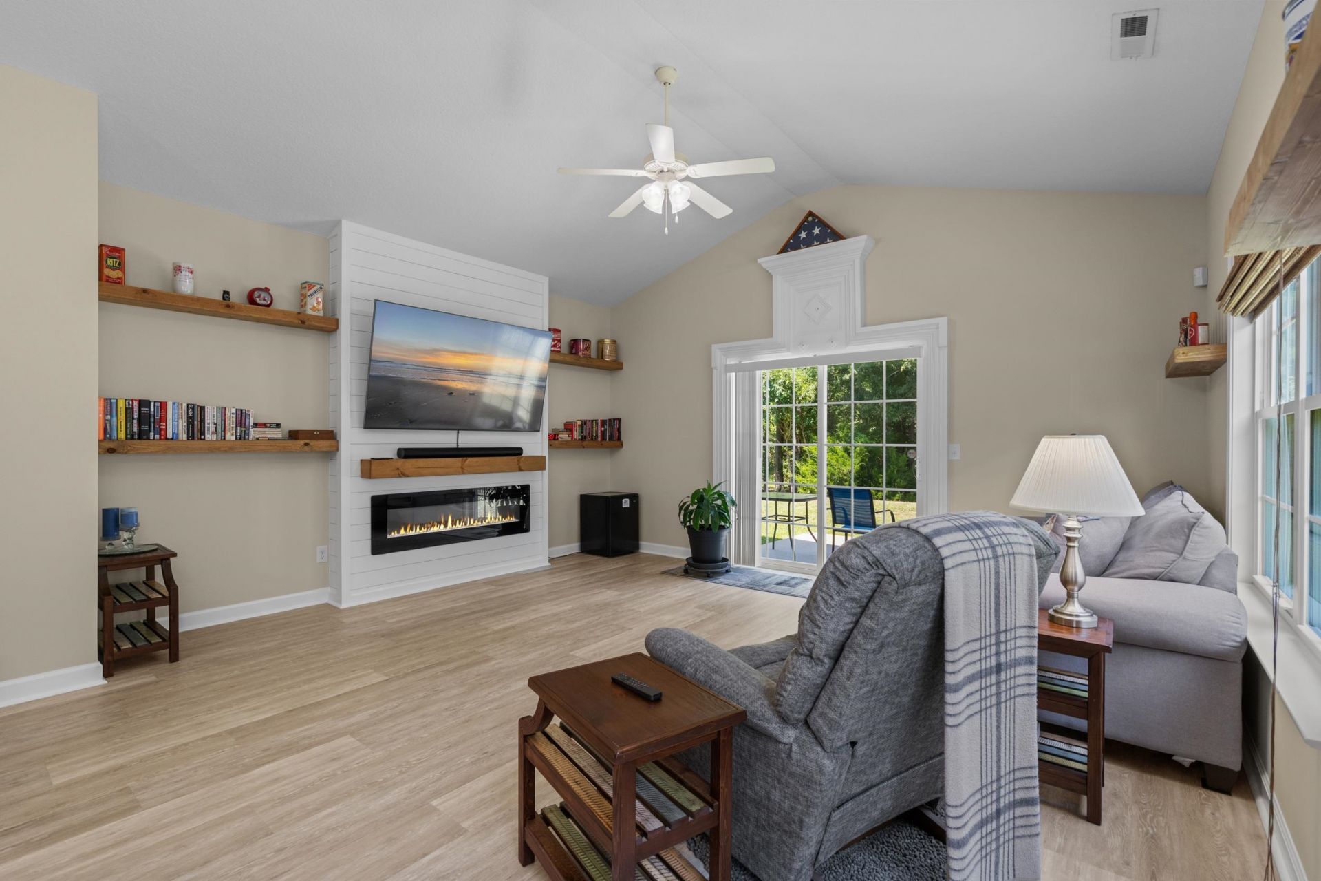 308 Palm Cove Circle Photo 10