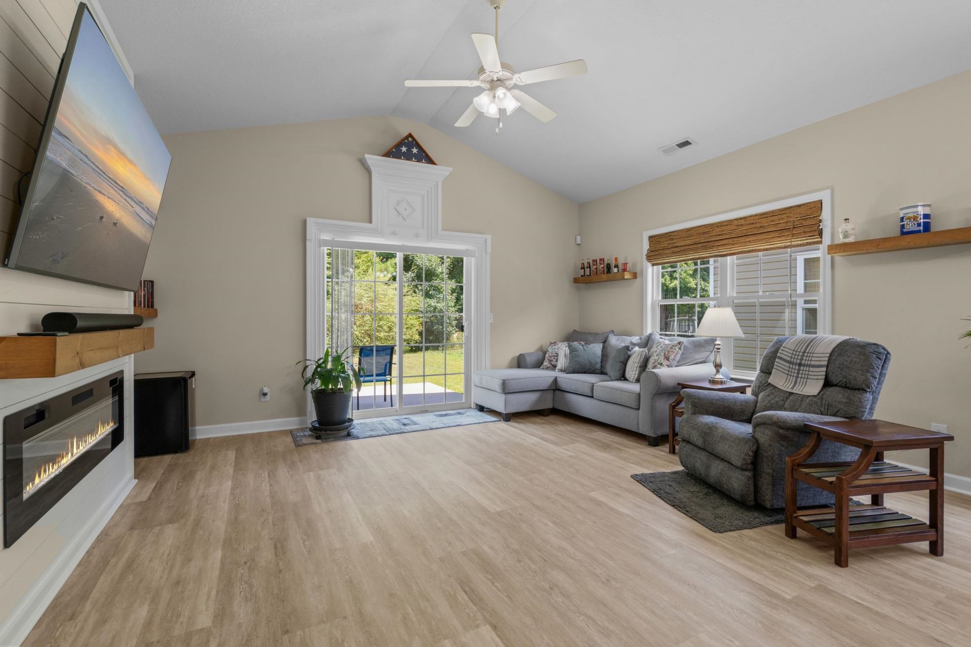 308 Palm Cove Circle Photo 9