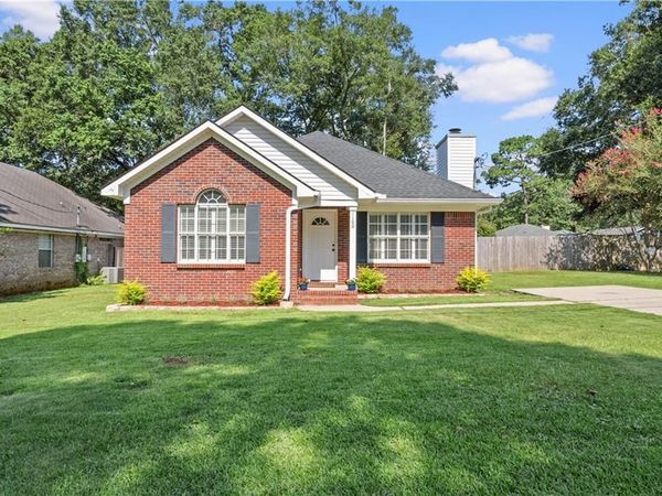 1100 Louise Avenue , Mobile, AL 36609