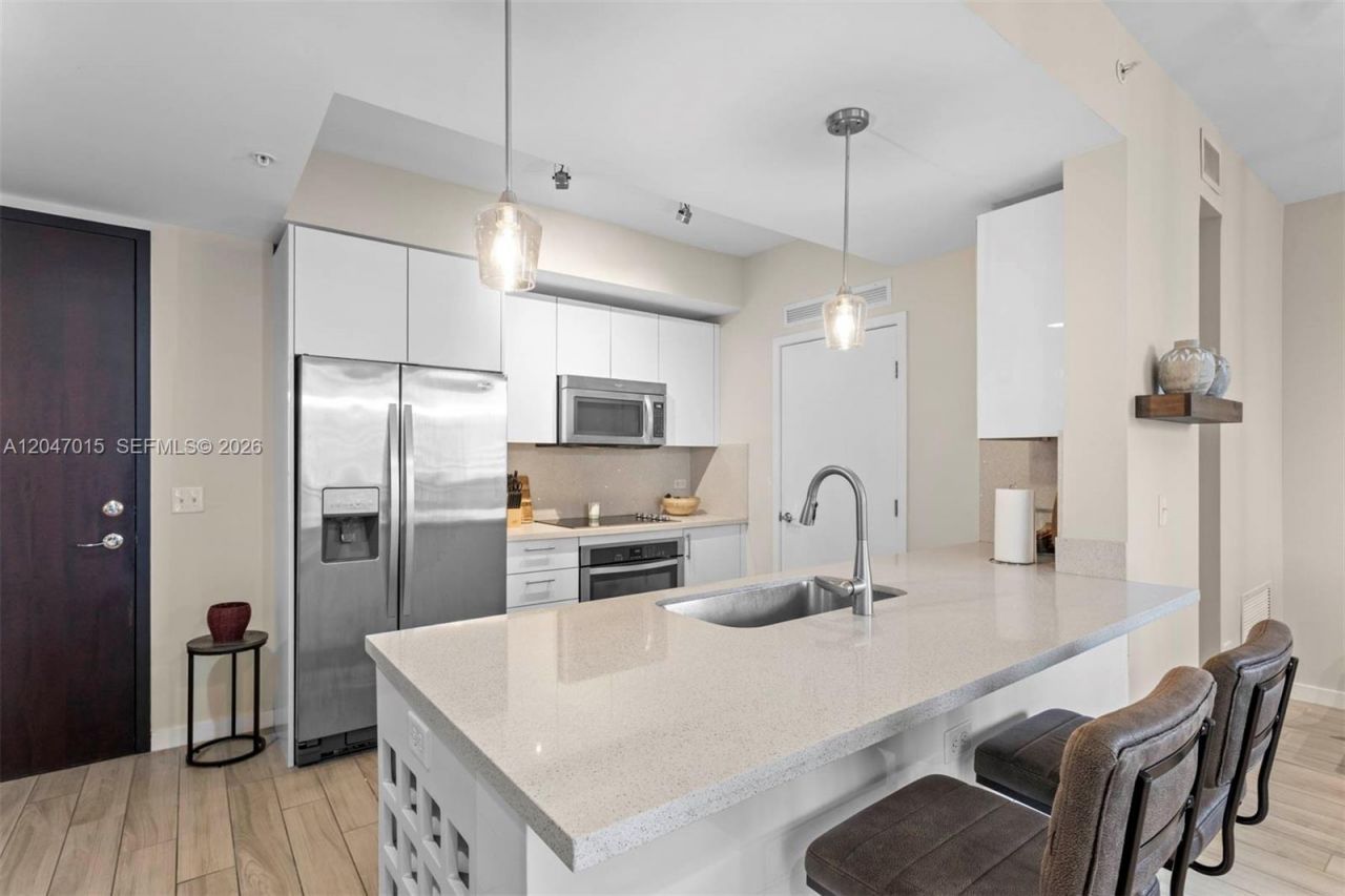 999 SW 1st Ave , Unit 2015, Miami, FL 33130 Photo