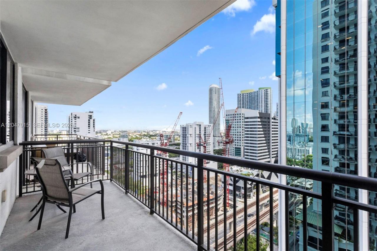 999 SW 1st Ave , Unit 2015, Miami, FL 33130 Photo