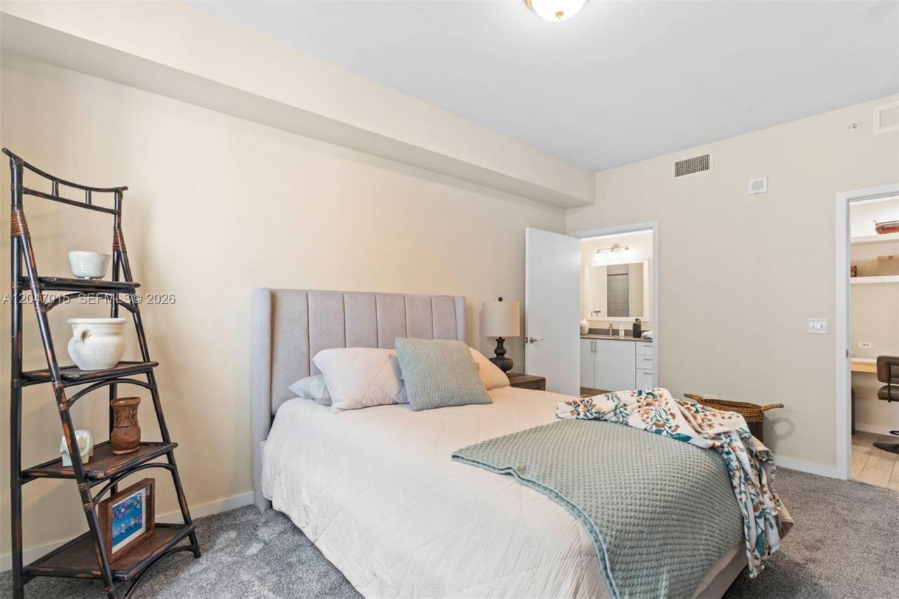 999 SW 1st Ave , Unit 2015, Miami, FL 33130 Photo