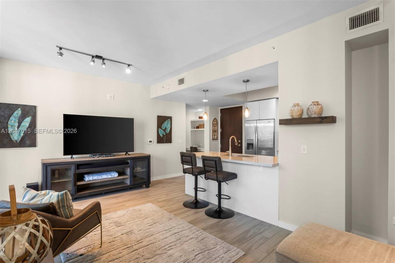 999 SW 1st Ave , Unit 2015, Miami, FL 33130 Photo