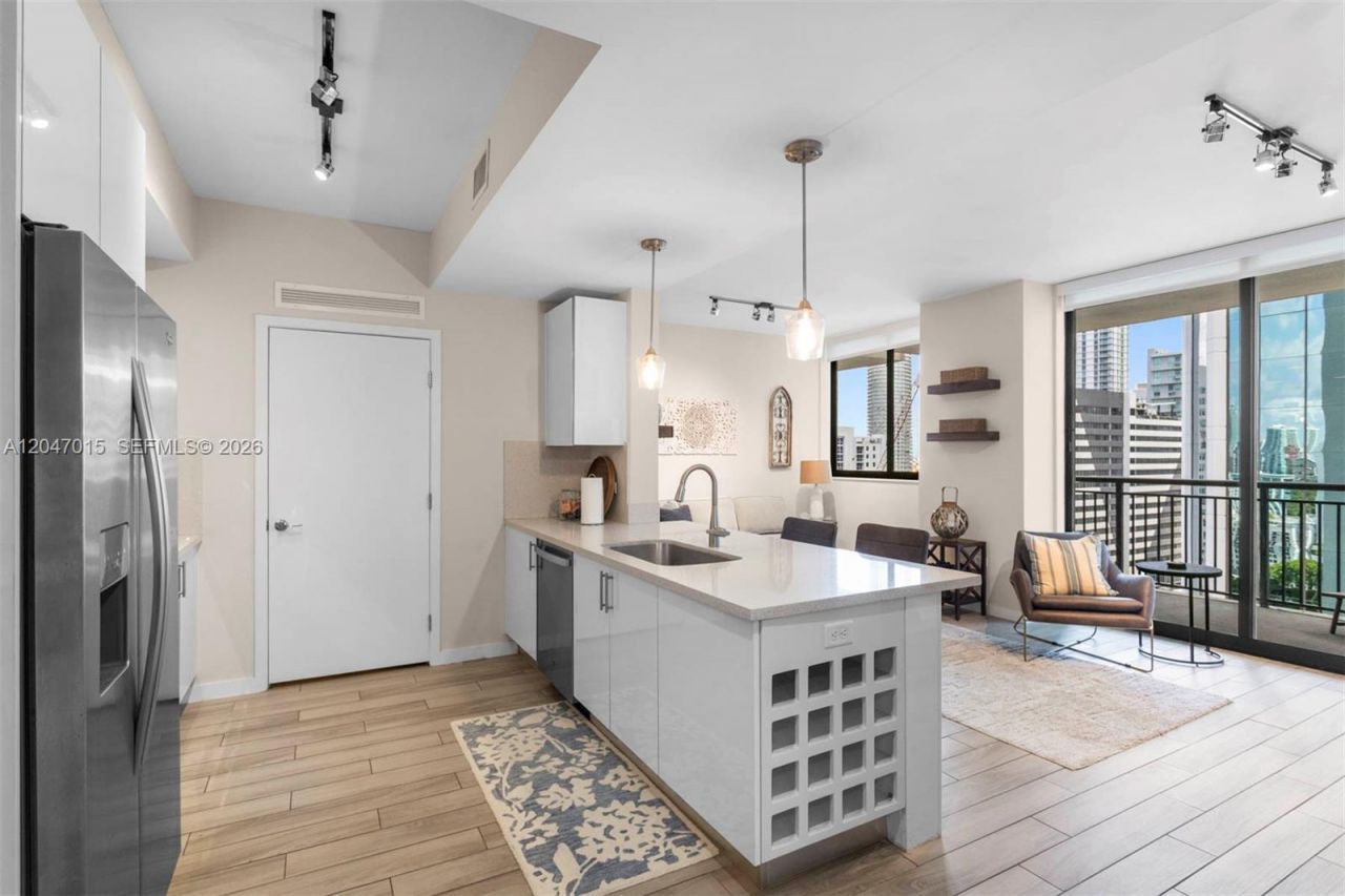 999 SW 1st Ave , Unit 2015, Miami, FL 33130 Photo