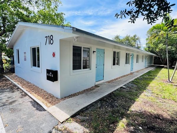 718 SE 13th St , Unit 4, Fort Lauderdale, FL 33316