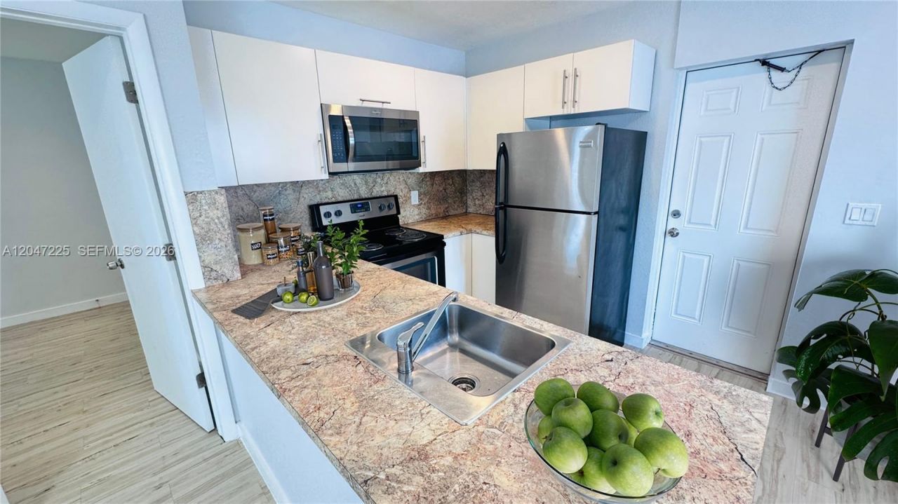 718 SE 13th St , Unit 4, Fort Lauderdale, FL 33316 Photo