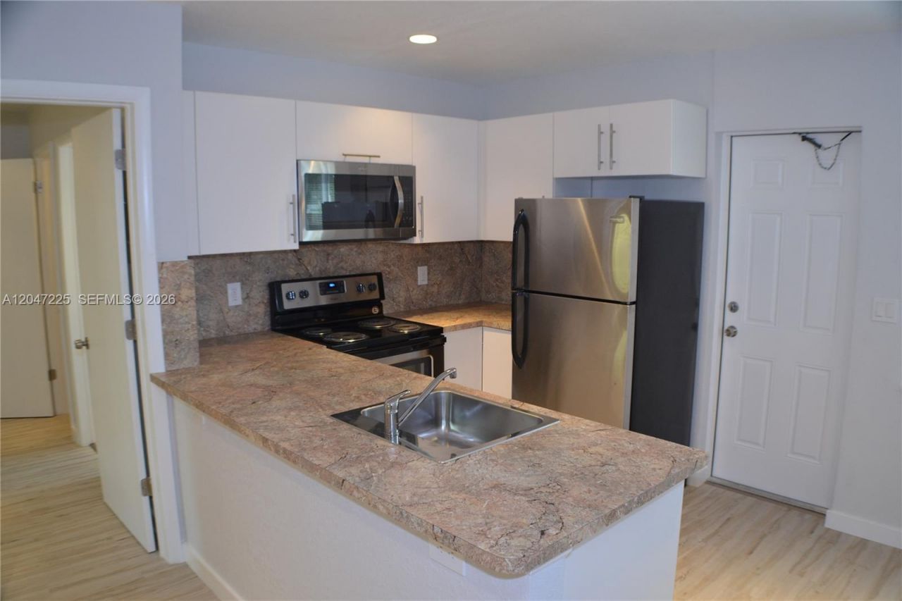718 SE 13th St , Unit 4, Fort Lauderdale, FL 33316 Photo