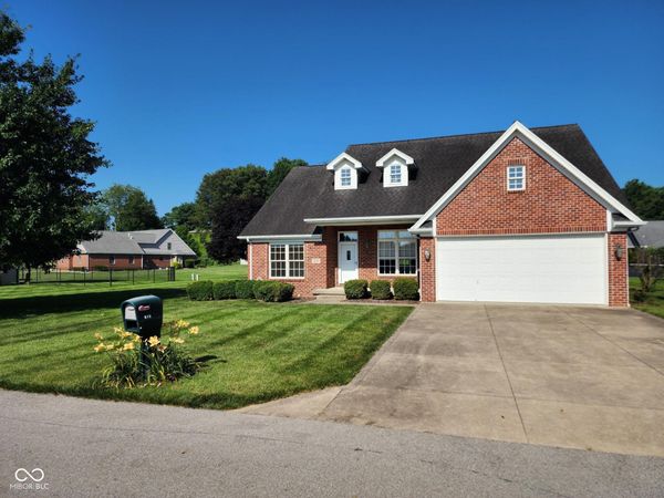 919 Buena Vista Drive, Brownstown, IN 47220