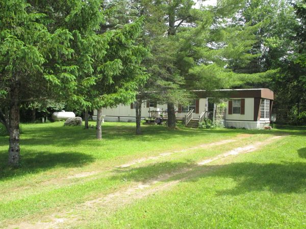 8016 Highland Road, Levering, MI 49755