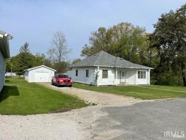 892 S Section Street, Dugger, IN 47848