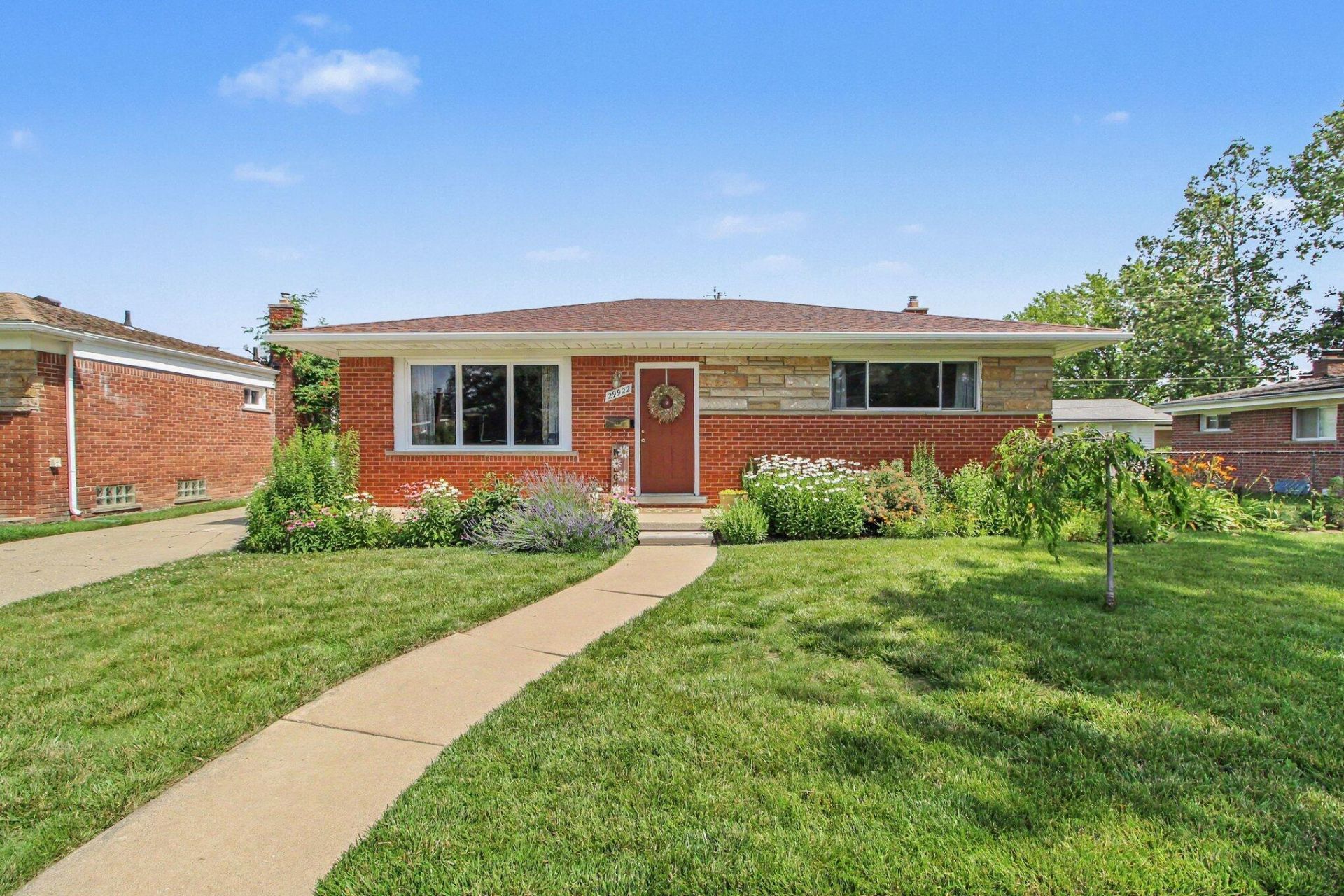 29922 Lonnie Drive, Westland, MI 48185 Main Photo