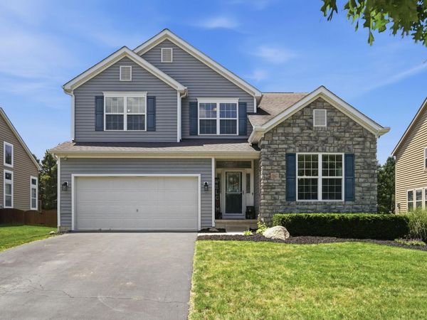 542 Apple Valley Circle , Delaware, OH 43015