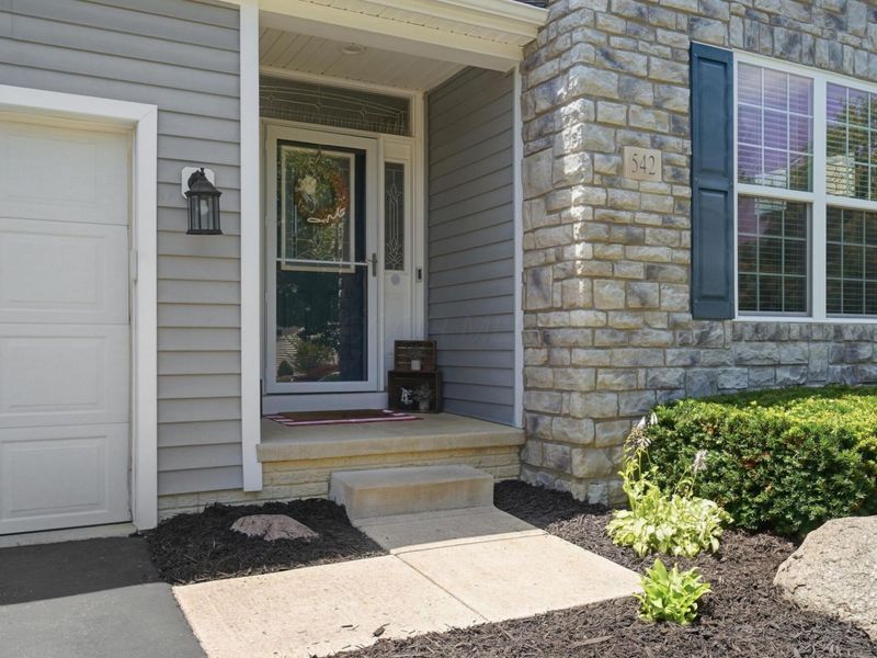 542 Apple Valley Circle, Delaware, OH 43015 Photo 3
