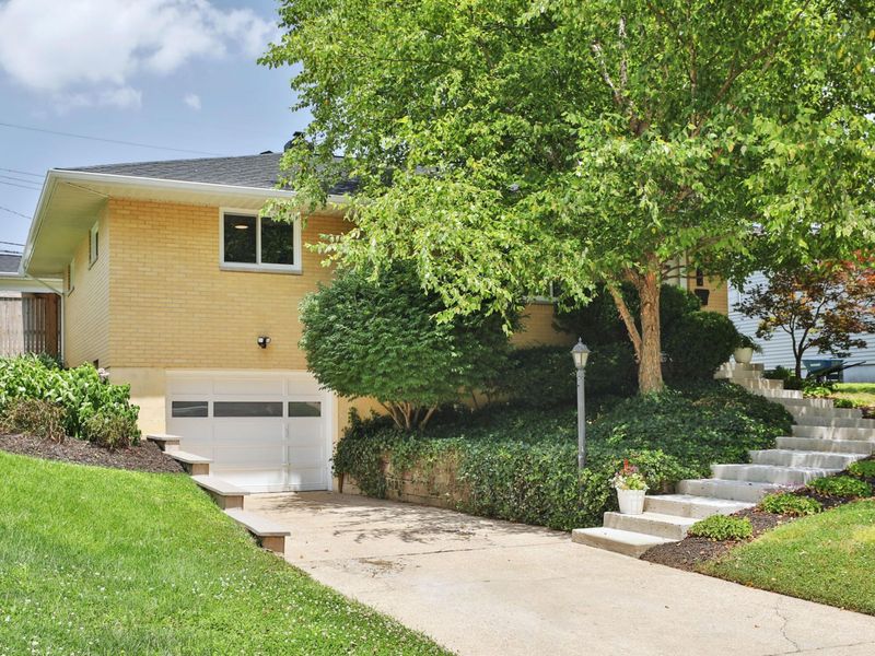 7682 Broadwyn Drive, Reynoldsburg, OH 43068 Photo 2