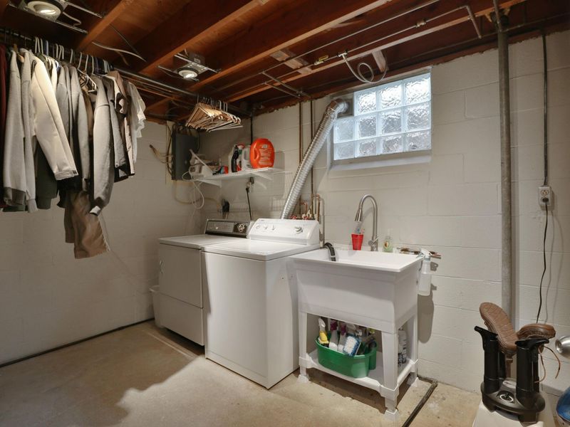 7682 Broadwyn Drive, Reynoldsburg, OH 43068 Photo 35