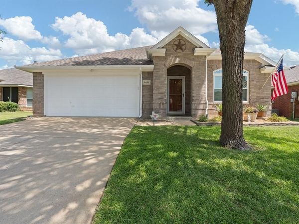 8436 Hawks Nest Drive, Fort Worth, TX 76131