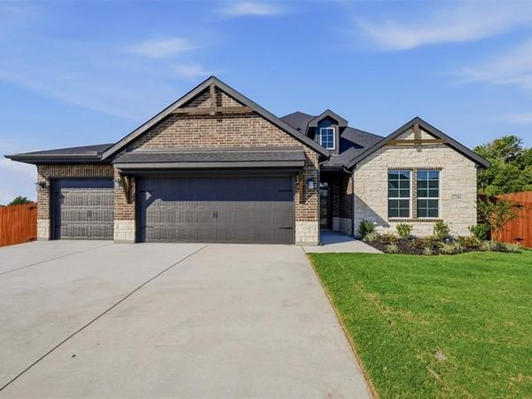 2200 Castle Rock Lane, Weatherford, TX 76087
